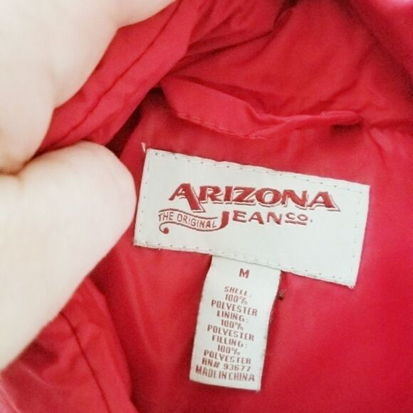 Arizona Jean Co puffer best with toggle closure - Picture 5 of 6